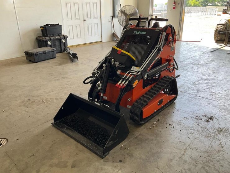 #1013-•-unused-future-ft36c-mini-skid-steer-image-1