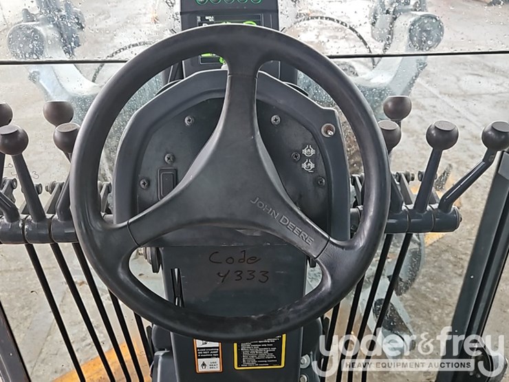 2014-deere-770g-image-34