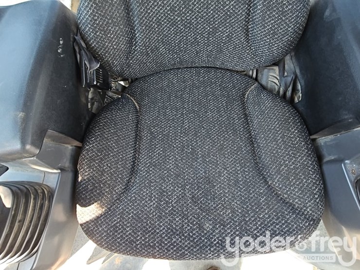 2018-caterpillar-d5k2-lgp-image-41