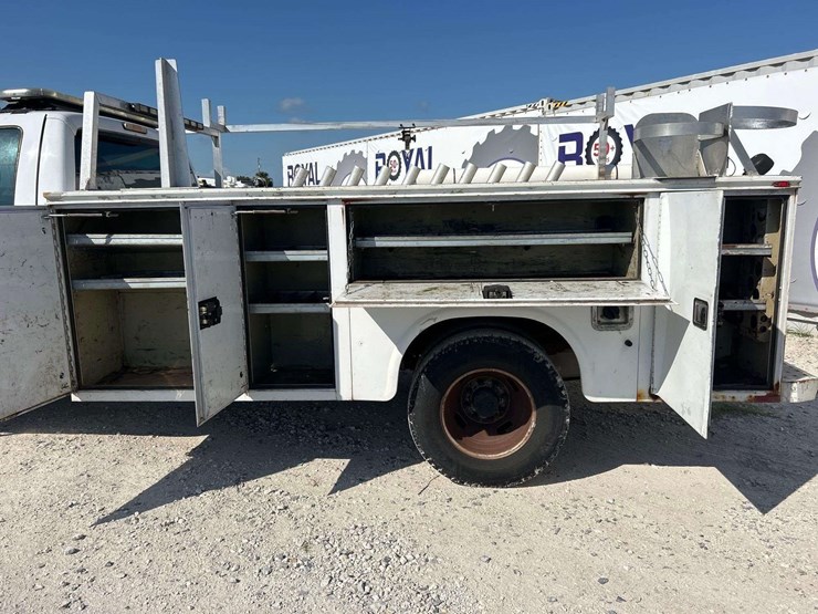 2011-ford-f350-image-21