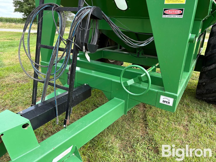 e-z-trail-870-grain-cart-image-18