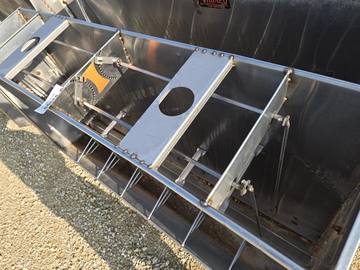 #3866-•-(3)-smidley-stainless-steel-feeders-image-10