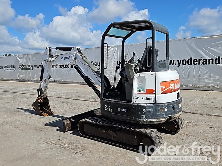 2017-bobcat-e32-image-3