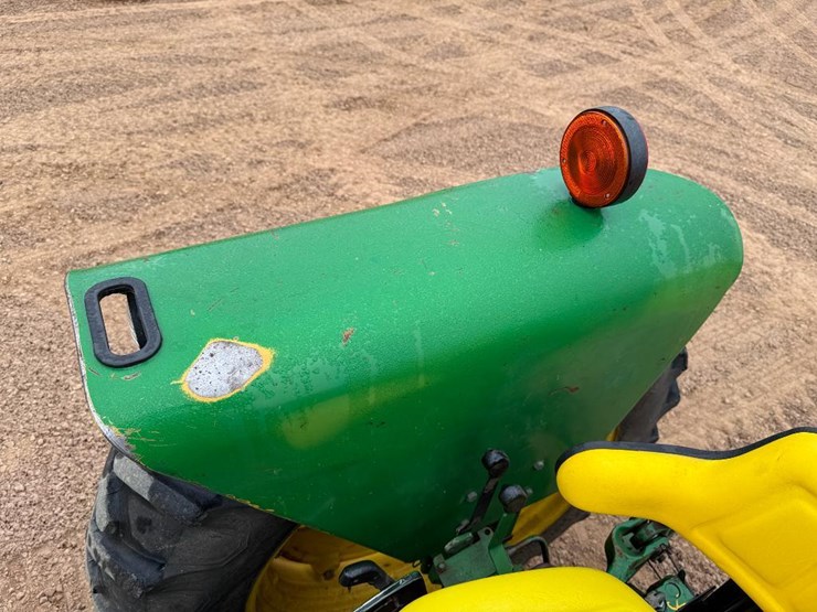 1980-john-deere-2240-image-38