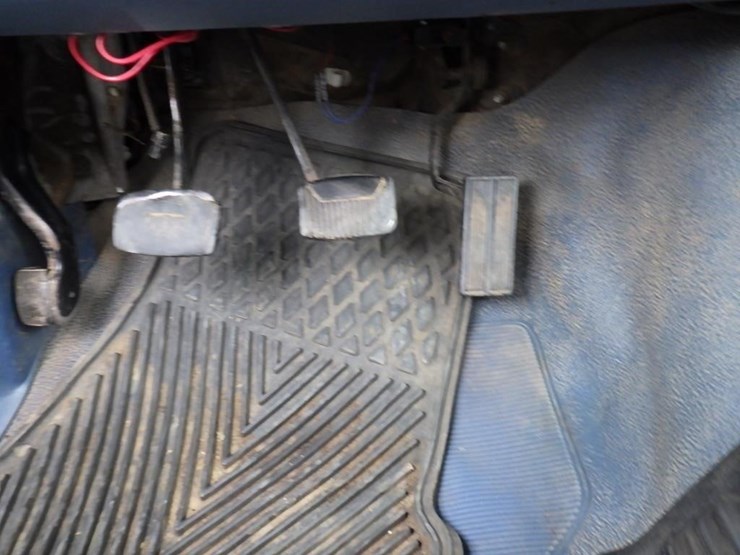 1995-ford-f350-image-25