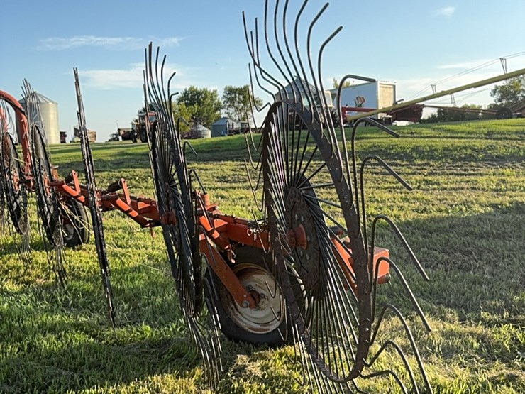 9-wheel-hay-rake-image-5