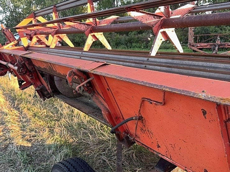 20’-straight-head,-massey-header-image-12