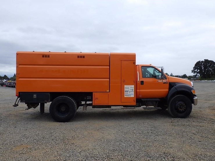 2013-ford-f750-image-3