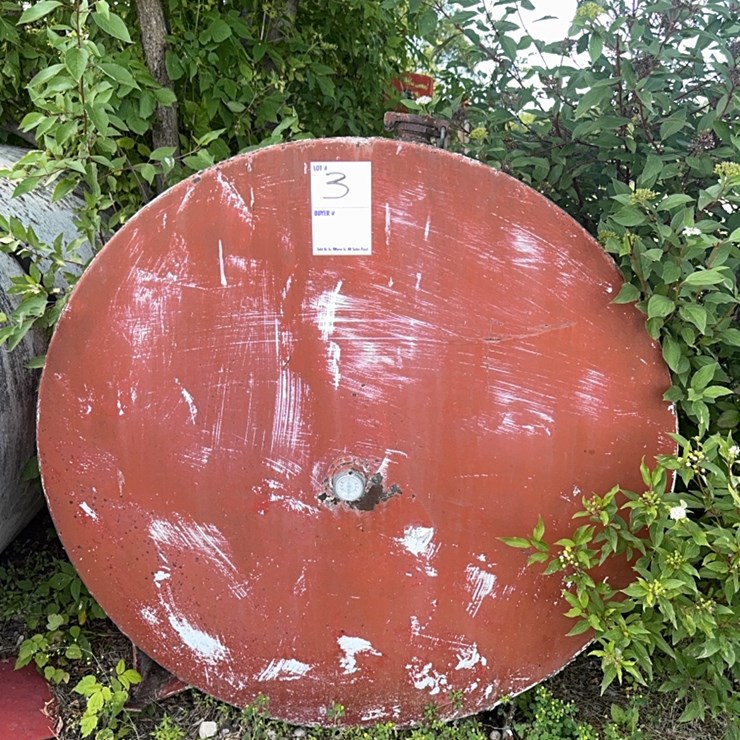 1000 gallon fuel tank with pump