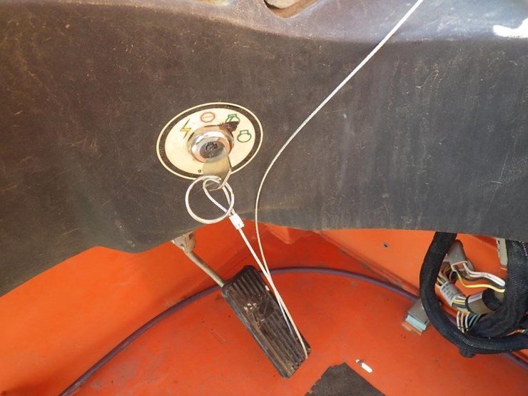 2013-jlg-g6-42a-image-30