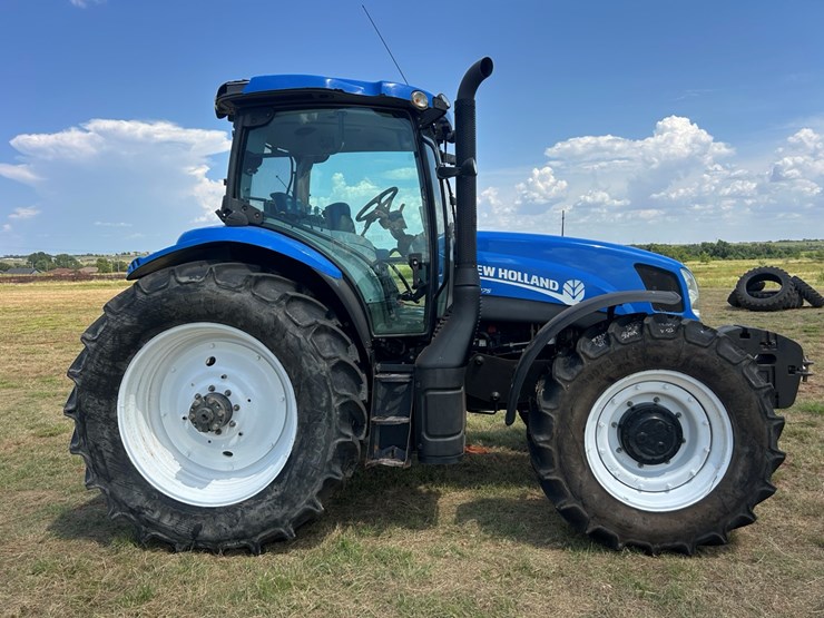 2014-new-holland-t6.175-image-28