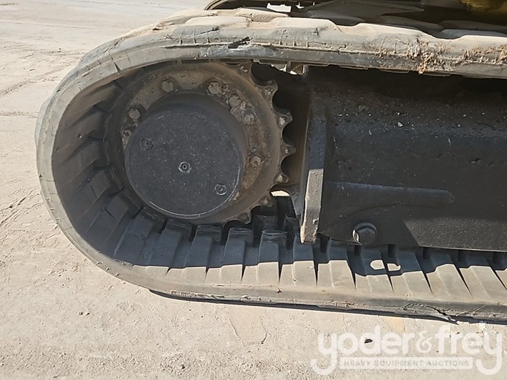 2014-deere-60g-image-9
