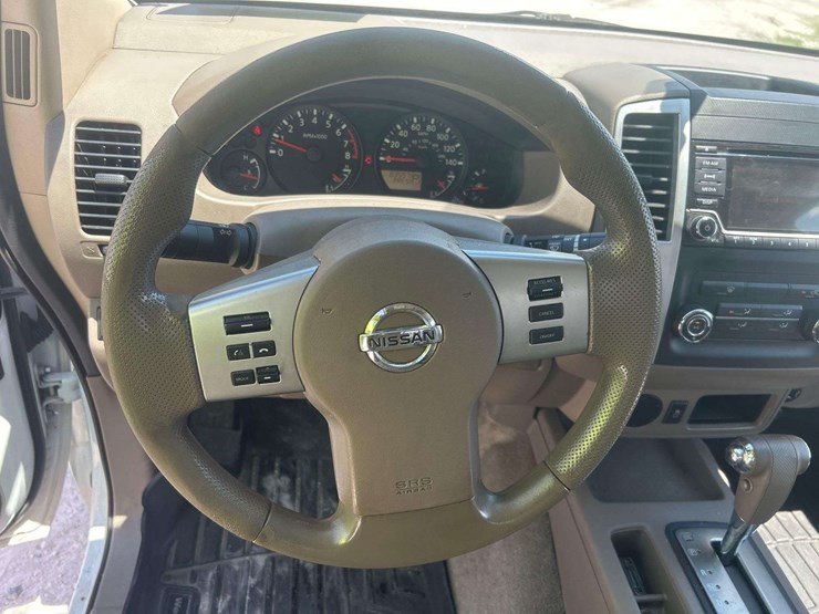 2017-nissan-frontier-image-11