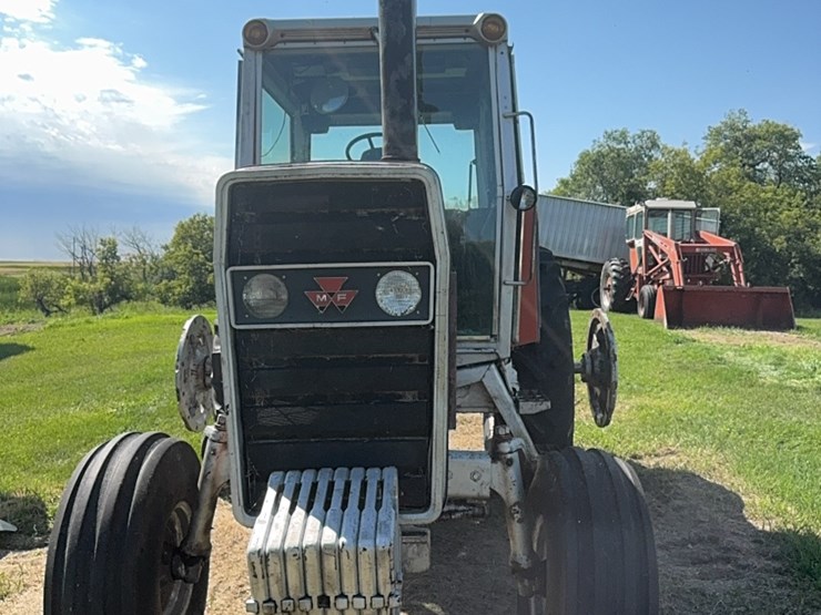 massey-ferguson-2705-image-2