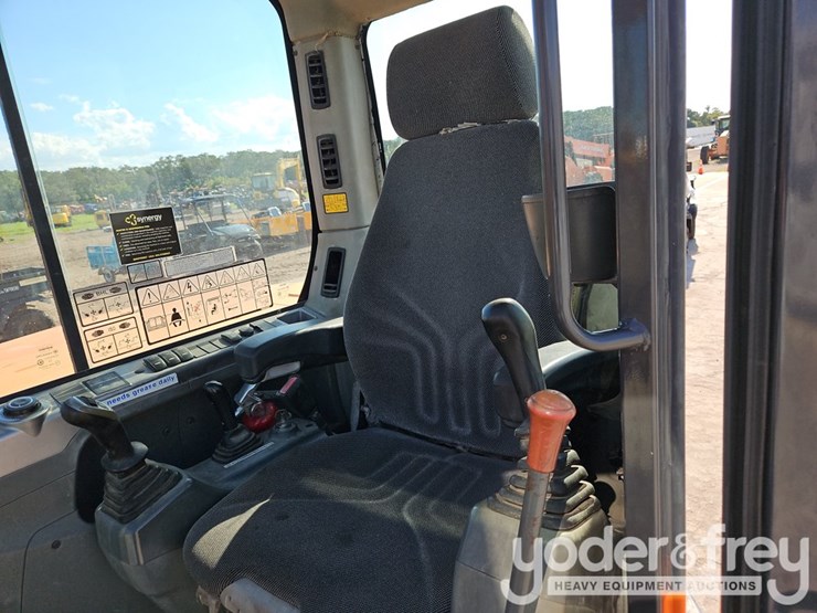 2019-doosan-dx85r-3-image-32