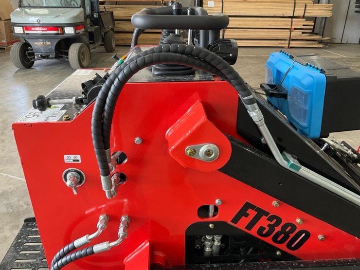 #1011-•-unused-future-ft380r-mini-skid-steer-image-39