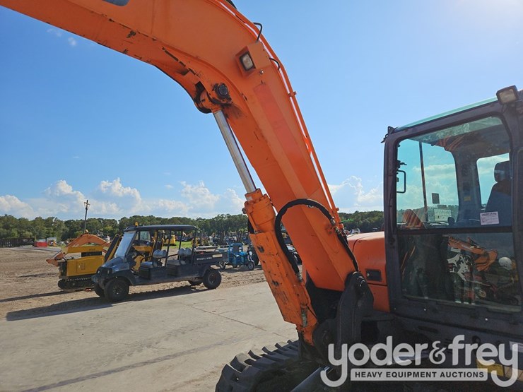 2019-doosan-dx85r-3-image-19