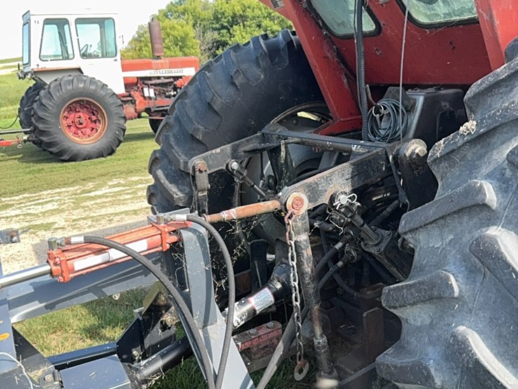 allied-snowblower,-twin-auger,-two-stage,-hyd.-chute,-works-great,-little-use-image-6