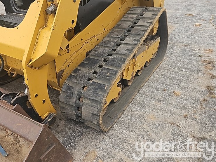2017-caterpillar-259d-image-16