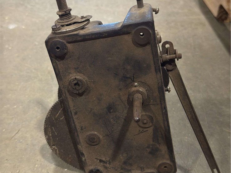 lot-of-machinery-components?-image-18