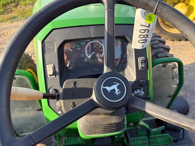 2020-john-deere-5065e-image-21
