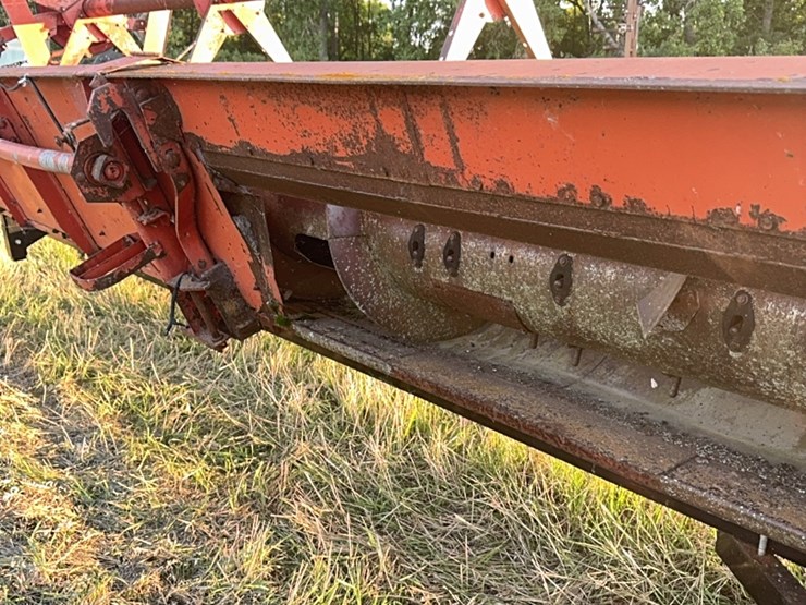 20’-straight-head,-massey-header-image-13