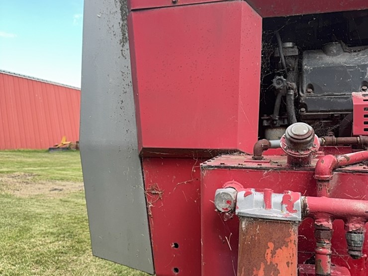 massey-ferguson-4880-image-40