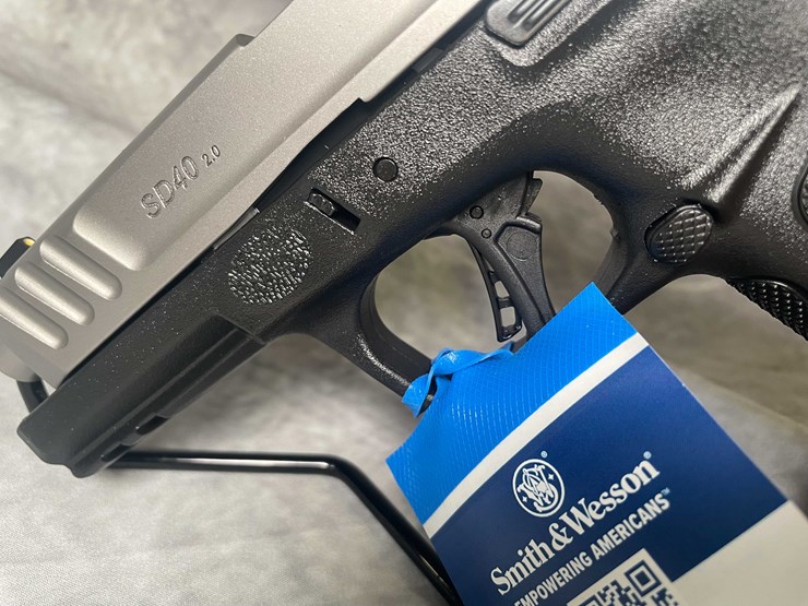 #4528-•-smith-&-wesson-sd40-40-s&w-pistol,-sn:-ehj5910-image-19