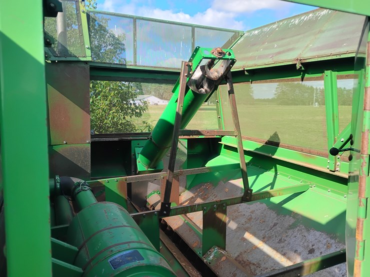 1983-john-deere-8820-image-8