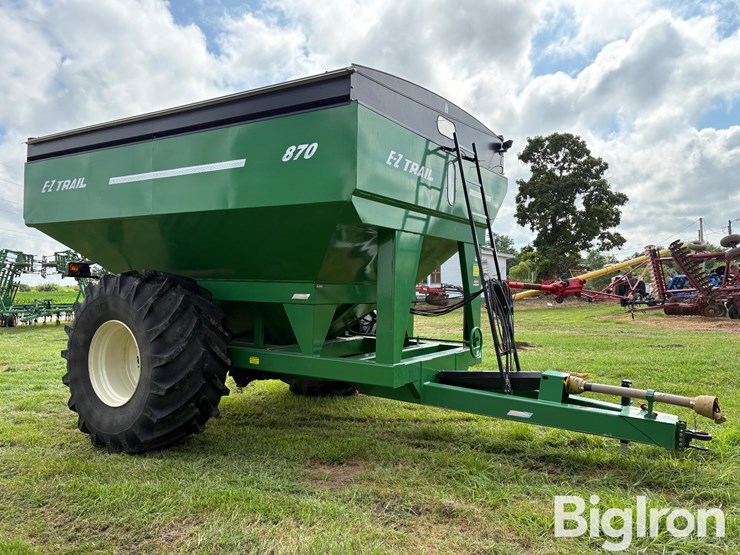 e-z-trail-870-grain-cart-image-3