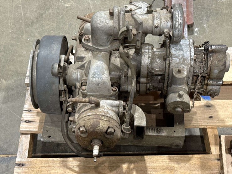 edwards-model-85-brass-gear-drive-water-pump.-image-11