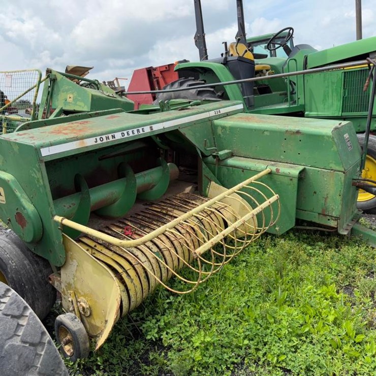 JOHN DEERE 336