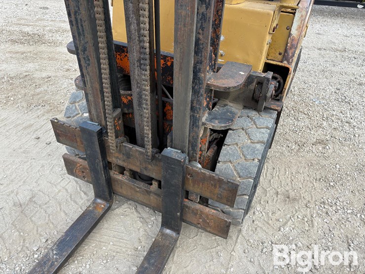 yale-propane-forklift-image-14