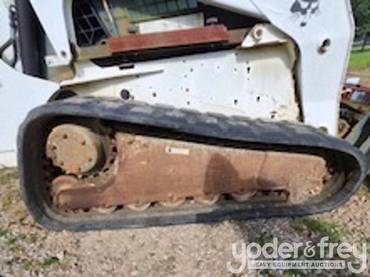 2007-bobcat-t300-image-5