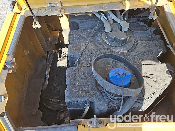 2019-caterpillar-336-image-42