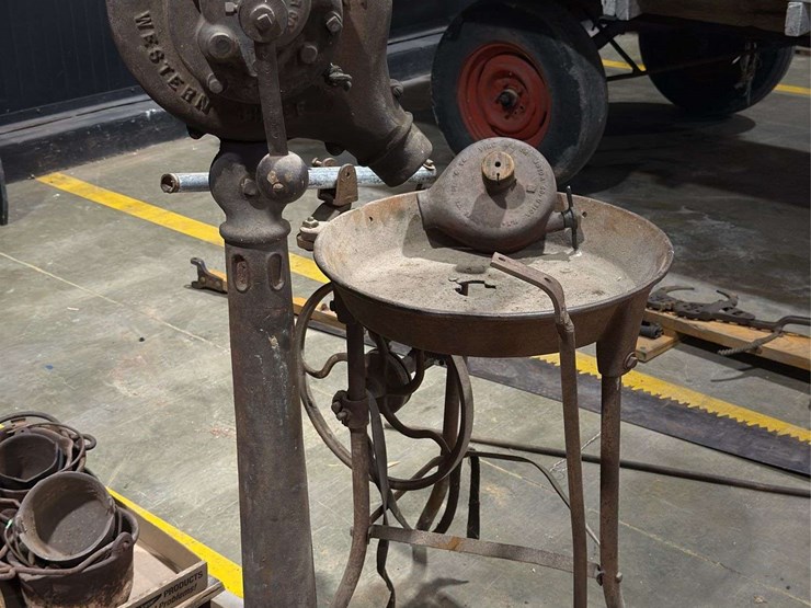 blacksmith-forge-blowers,-forge,-&-branding-iron-free-air-image-1