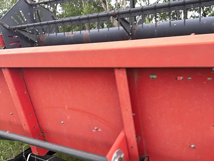 24’-massey-ferguson-soybean-header-image-21