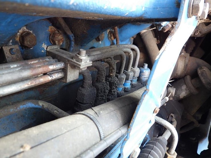 ford-8830-image-14