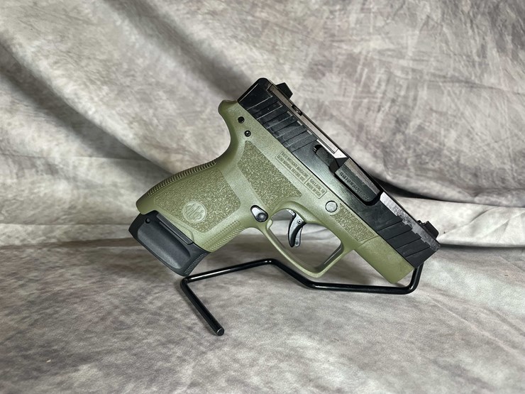 #4550-•-beretta-apx-a1-carry-9mm-luger-pistol,-sn:-axc150907-image-3