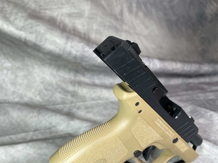 #4535-•-beretta-apx-a1-9mm-luger-semi-auto-pistol,-sn:-axc154045-image-10