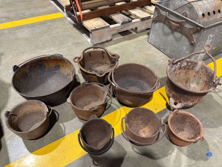large-group-of-cast-iron-pots-image-2