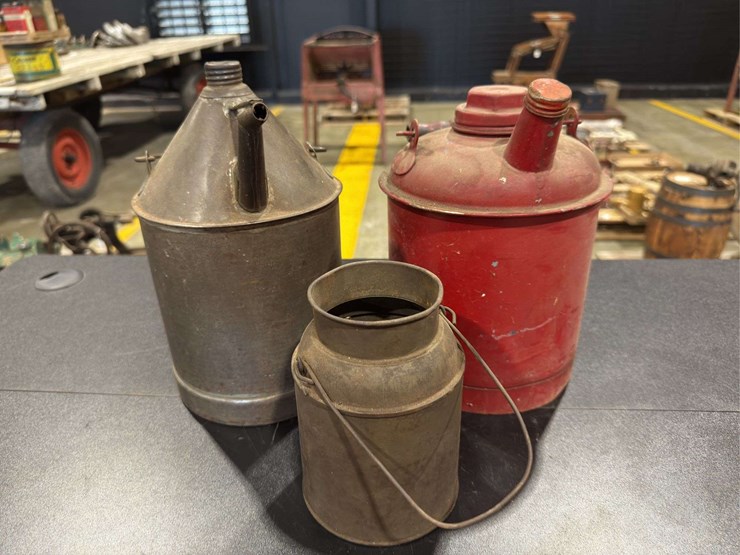 three-gas/oil-cans-image-3
