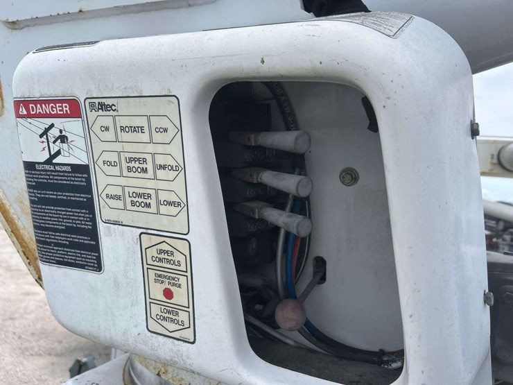 2013-international-durastar-4400-image-35