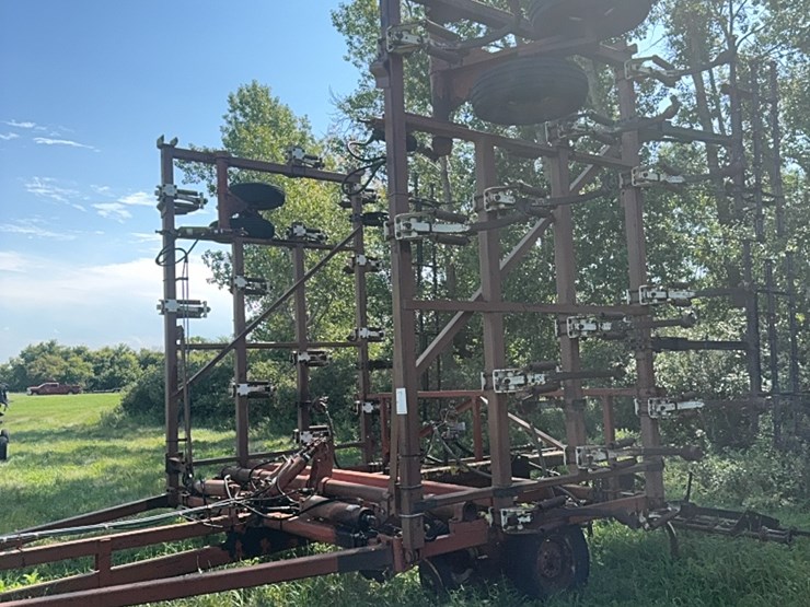 37’-wil-rich-chisel-plow-w/-complete-walking-tandems-and-3-bar-summers-harrow-￼-image-6