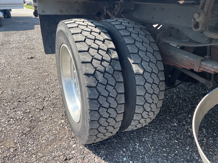 2016-ford-f550-image-56