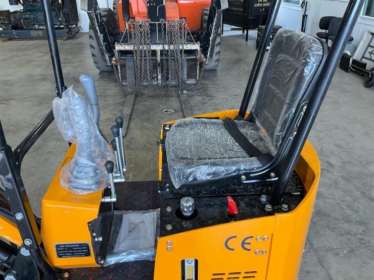 #1203-•-unused-future-ft13-mini-excavator-image-14