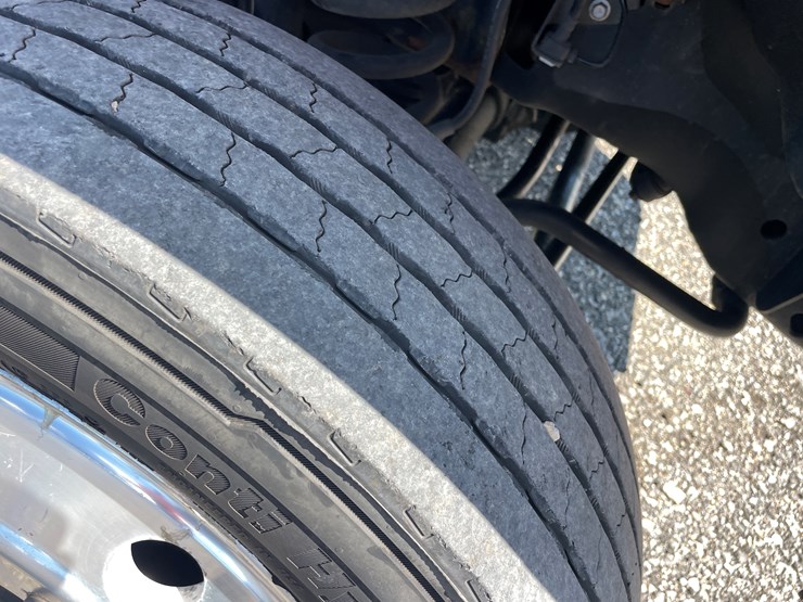 2016-ford-f550-image-12
