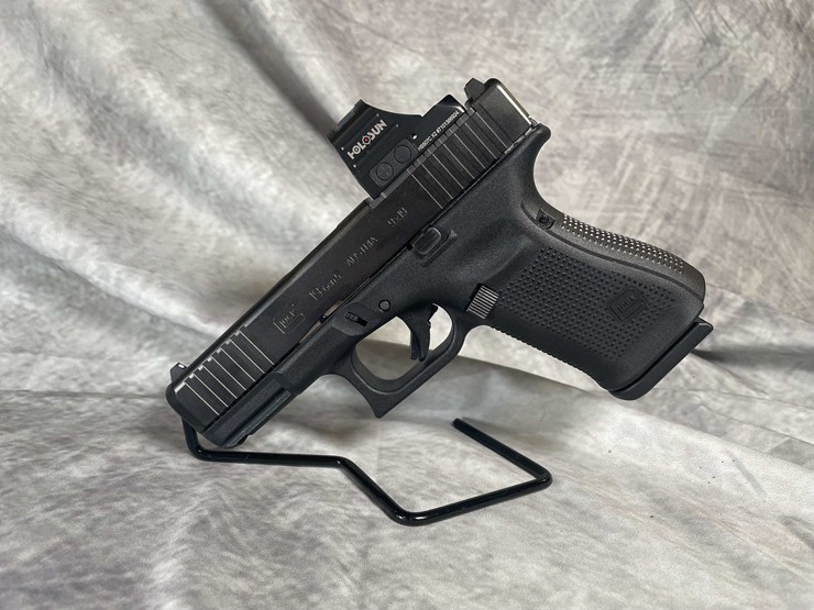 #4562-•-glock-19-gen-5-9mm-luger-semi-auto-pistol,-sn:-cdyz003-image-2