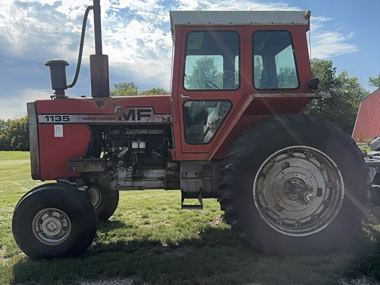 massey-ferguson-1135-image-2
