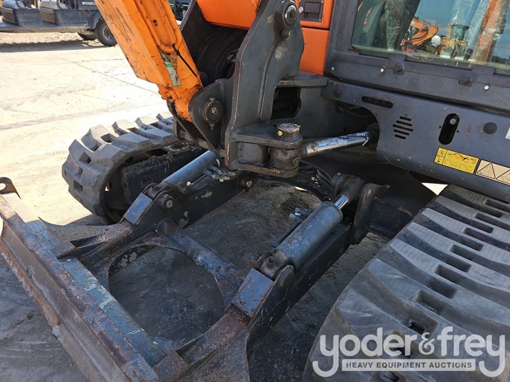 2019-doosan-dx85r-3-image-20